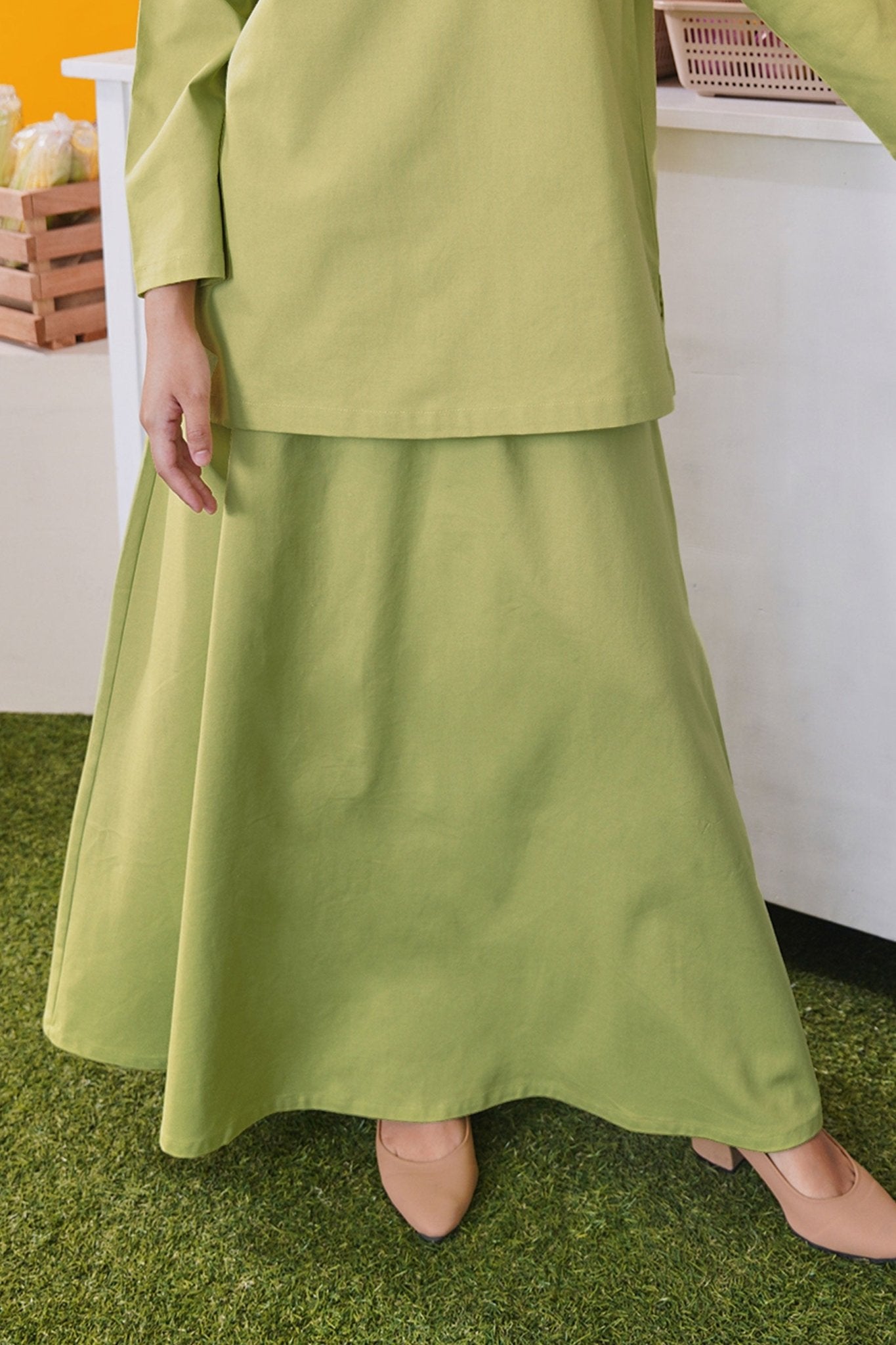At The Market Collection Women Flare Skirt Lime Green - Umbi