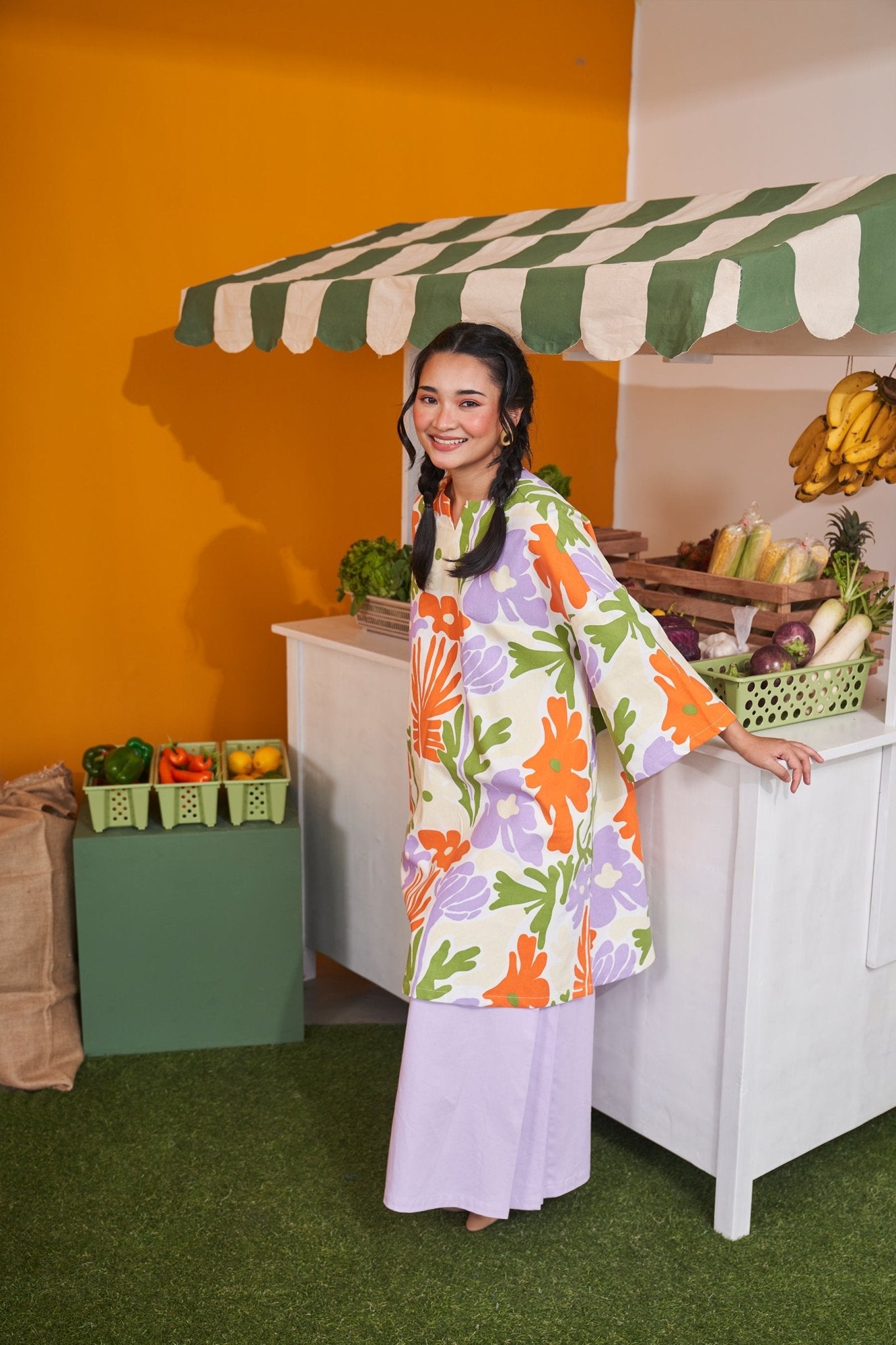 At The Market Collection Women Long Kebaya Blouse Fleur Print - Umbi