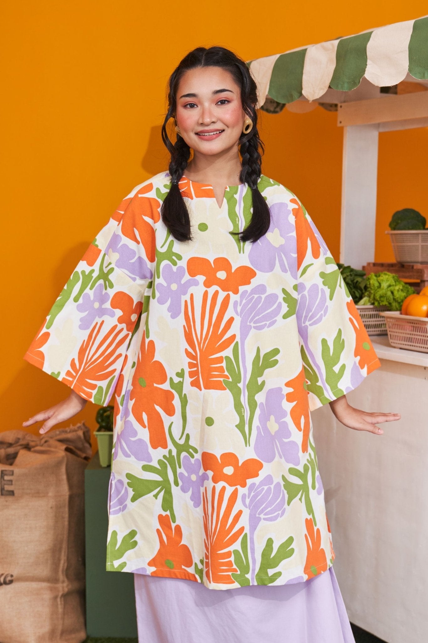 At The Market Collection Women Long Kurung Blouse Fleur Print - Umbi