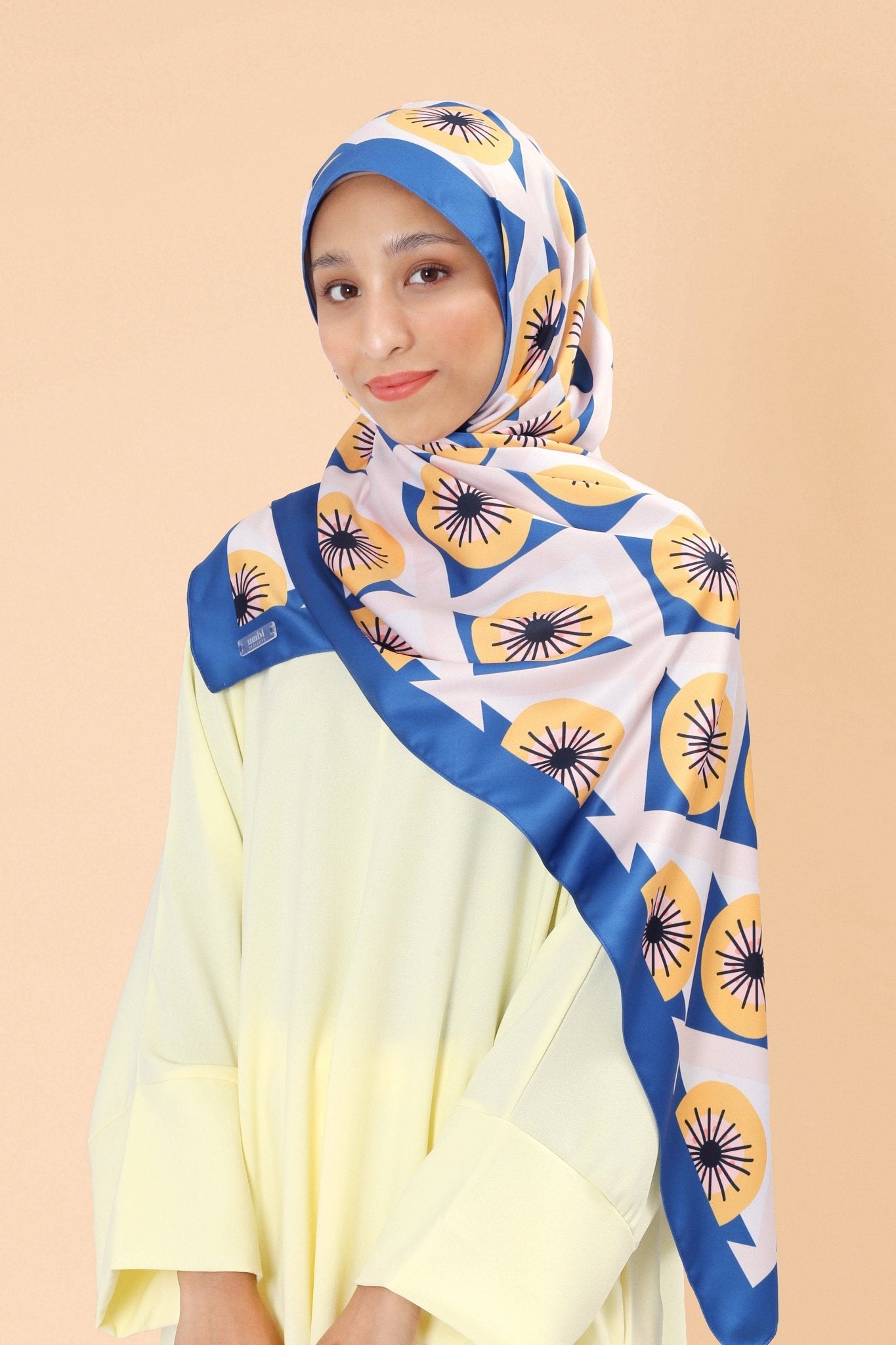 The Selesa Shawl Banana Fritz Print - Umbi
