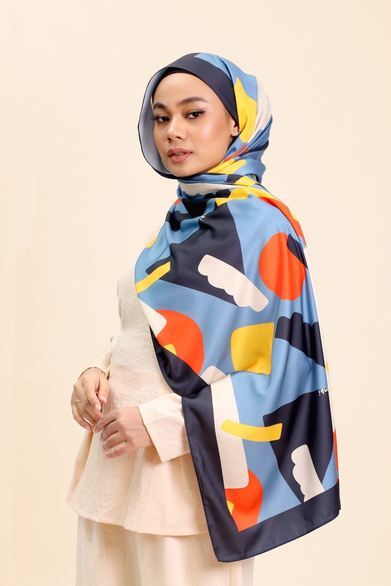 The Selesa Shawl Bumantara Print - Umbi