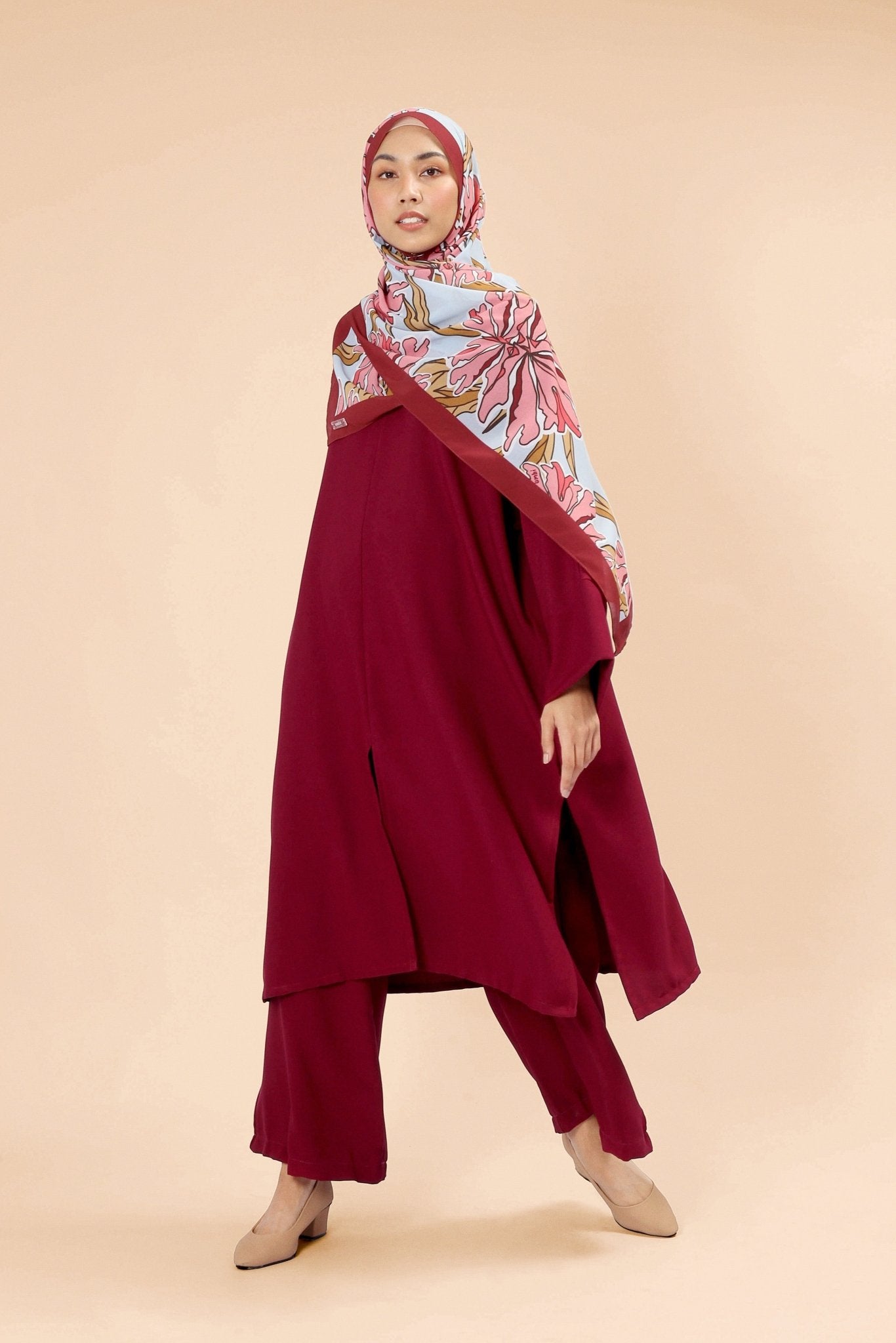 The Selesa Shawl Dahlia Print - Umbi